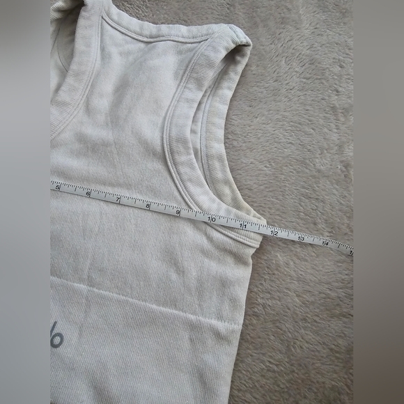 Alo Yoga Seamless Delight High Neck Bra - Picture 7 of 8